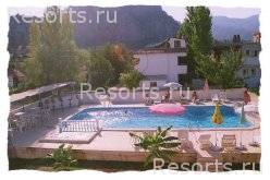 Patio Hotel 6